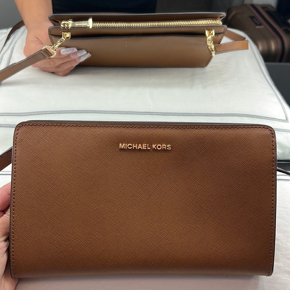 Michael kors cross body bag